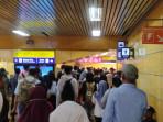 Stasiun-Gondangdia-Jakarta-Pusat-mengalami-kepadatan-penumpang.jpg