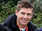 Steven-Gerrard-n-pemain-golf.jpg