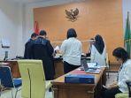 Suasana-pemeriksaan-dokumen-pada-sidang-praperadilan-Sahbirin-Noor.jpg