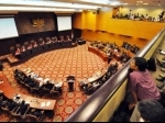 Suasana-persidangan-di-gedung-Mahkamah-Konstitusi.jpg