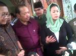 Sutan-dan-Yenny-Wahid-di-rumah-Gus-Dur.jpg