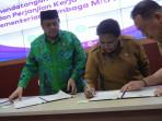 TANDA-TANGAN-MOU-Kepala-BPJPH-Ahmad-Haikal-Hasan.jpg