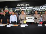 TAWURAN-Polres-Metro-Bekasi-Kota-menggelar-konferensi-pers.jpg