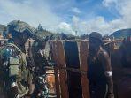 TNI-buat-honai-di-papua-3.jpg