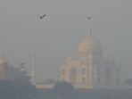 Taj Mahal Tertutup Kabut Asap Beracun, Kualitas Udara di India Utara Memburuk Seminggu Terakhir