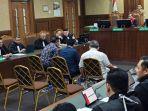 Tiga-hakim-Pengadilan-Negeri-Surabaya-terdakwa-kasus-suap-vonis-bebas-Ronald-Tannur-321.jpg