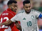 Timnas-Indonesia-Yakob-Sayuri-Arab-Saudi-Salem-Al-Dawsari.jpg