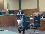 Bacakan Duplik, Tom Lembong Kutip Pernyataan Mahfud MD Soal Aturan