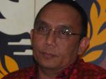 Tony-Apriliani-kacamatanya.jpg