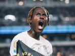 Trevoh-Chalobah-selebrasi-di-pojok-lapangan.jpg