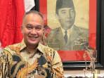 Velix-Vernando-Wanggai-Ketua-Komite-Eksekutif-Percepatan-Pembangunan-Otonomi-Khusus-Papua.jpg
