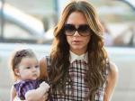 Victoria-Beckham-dan-putrinya-Harper-Seven.jpg