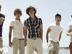 Terjemahan Lirik Lagu Where We Are - One Direction: Remember When We Would Stay Out Too Late