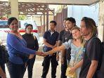 WNA-KONFLIK-DENGAN-PEDAGANG-DI-BALI-GEGARA-CELANA-DALAM.jpg