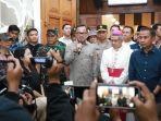 Pastikan Perayaan Natal Berlangsung Lancar, Wamendagri Bima Arya Tinjau Sejumlah Gereja di Bandung
