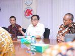 Wakil-Menteri-Perindustrian-Faisol-Riza-saat-berdialog-bersama-para-pengelola-kawasan-industri.jpg