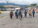 Warga-Yahukimo-Dievakuasi-Pasca-KKB-Bunuh-Guru.jpg