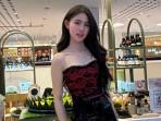 Terlihat Mulus, Zoe Levana Pernah Tak Percaya Diri karena Kulit Sensitif