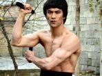 abbas-alizada-pria-afghanistan-yang-disebut-sebut-mirip-bruce-lee.jpg