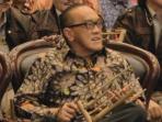 aburizal-bakrie-batikan_20160820_205223.jpg