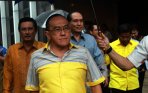 aburizal-bakrie-pimpin-rapat-pleno-munas-partai-golkar_20141124_192520.jpg