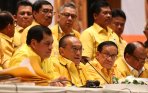 aburizal-bakrie-terpilih-kembali-secara-aklamasi_20141203_203034.jpg