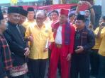 aburizal-di-gg-mawar-kampung-pulo-jaktim_20151020_100337.jpg