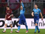 ac-milan-davide-calabria-vs-arsenal-henrikh-mkhitaryan-dan-granit-xhaka_20180309_054349.jpg