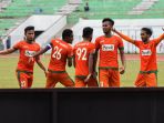 aceh-united-vs-persika-karawang_20180704_211918.jpg