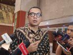 achmad-baidowi-alias-awiek-batik.jpg