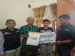 act-sambangi-korban-kerusuhan-di-wamena-warga-padang.jpg