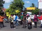ada-demo-di-gedung-dprd-takalar_20160831_192529.jpg
