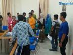 ada-peserta-lulus-tanpa-tes-belasan-calon-pendamping-desa-ini-protes_20151201_180200.jpg