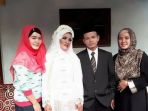ade-irawan-21-menikahi-nenek-70-tahun-nenek-mani_20180612_060840.jpg