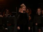 adele-di-grammy-awards_20170213_221305.jpg