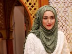 adelia-pasha-hadiri-acara-seleb-on-news_20160615_110059.jpg