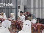 adik-jokowi-idayati-duduk-di-sebelah-calon-suaminya-ketua-mk-anwar-usman.jpg