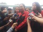 adilla-sutjipta-tengah.jpg