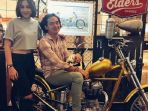 adipati-dolken-kepincut-motor-custom-replika-punya-jokowi_20181023_152857.jpg