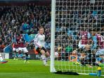 adnan-januzaj-wayne-rooney_20150815_041208.jpg