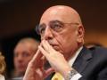 adriano-galliani-piramida.jpg