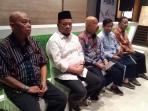 agum-gumelar-azwar-anasigk-manila-dali-taher_20150626_070833.jpg