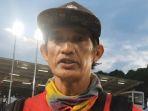 agus-salim-pelatih-voli-pantai-putri-ntb.jpg