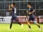 ahmad-alfarizie-lakukan-selebrasi-usai-cetak-gol_20160401_095445.jpg