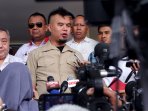 ahmad-dhani-datangi-polda-metro_20160606_150558.jpg