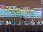 ahmad-ramadhan-dalam-jumpa-pers-di-rs-polri-kramat-jati-jakarta-timur-senin-2122022.jpg