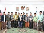 ahmi-dengan-para-ulama.jpg