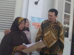 ahok-dengan-tuminah_20160906_103438.jpg