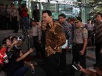 ahok-diperiksa-kpk_20160412_190143.jpg