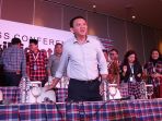 ahok-djarot-ucapkan-selamat-kepada-anies-sandi_20170419_181304.jpg